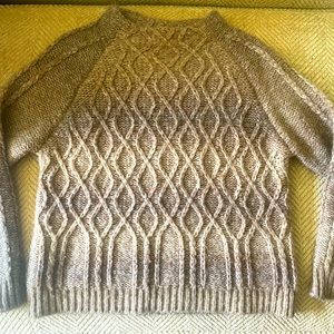 Max Mara medium women’s wool sweater in excellent like new condition.